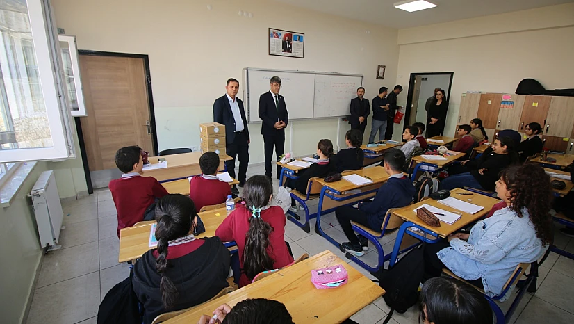 Başkan Yücel Doğan'dan öğrencilere destek