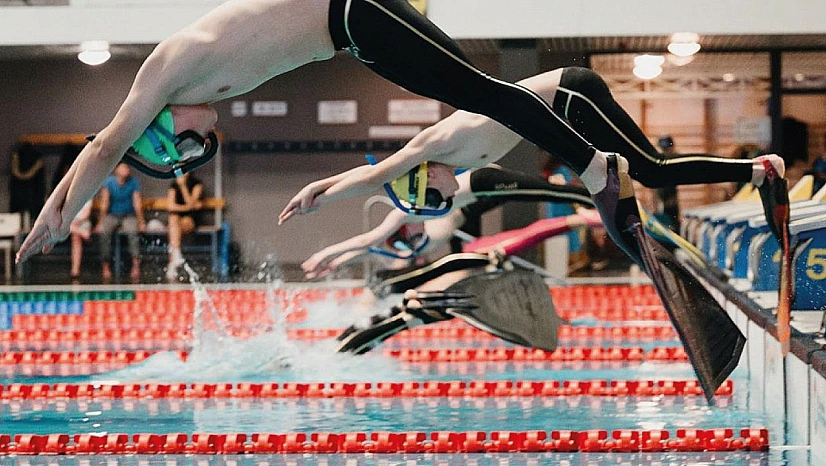 Elazığ Paletli Yüzme Yarışlarında dünya 3.'sü oldu