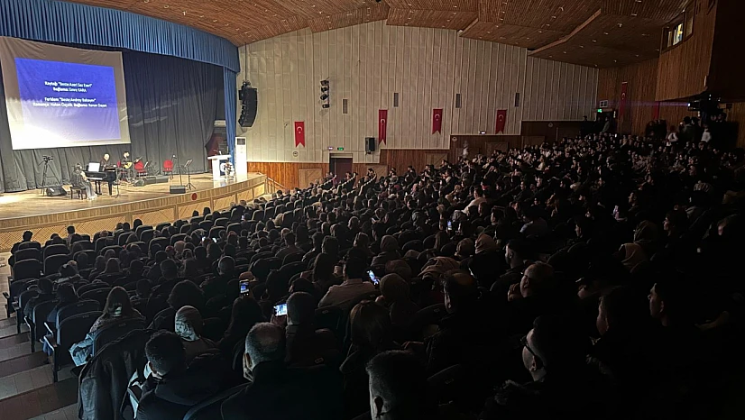 Fırat Üniversitesinde 'Piyano Eşliğinde Eserler Konseri' düzenlendi