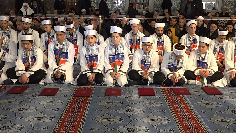 Hafızlık icazet töreninde 120 hafız diplomalarını aldı