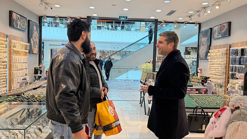 Milletvekili Nazırlı esnaf ve vatandaşlarla buluştu