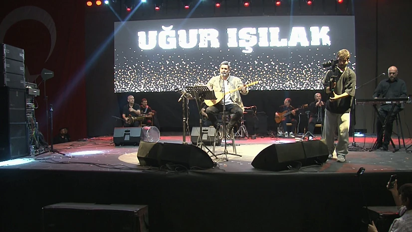 Uğur Işılak, hayran bıraktı