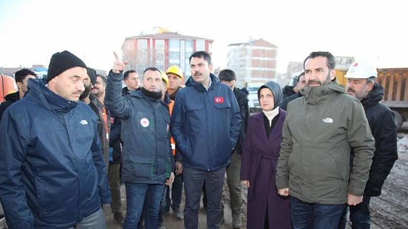 Bakan Kurum TBMM'de Elazığ'daki deprem konutları hakkında konuştu