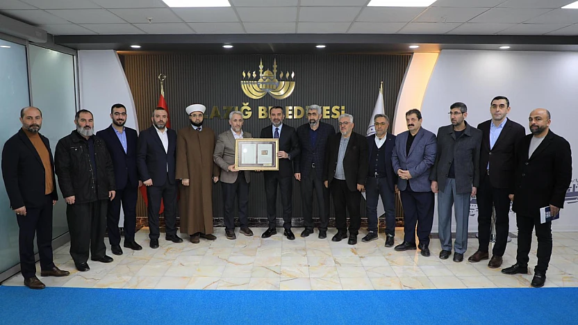 Başkan Şerifoğulları'ndan, 'Elazığ İle Han Yunus' arasına gönül köprüsü