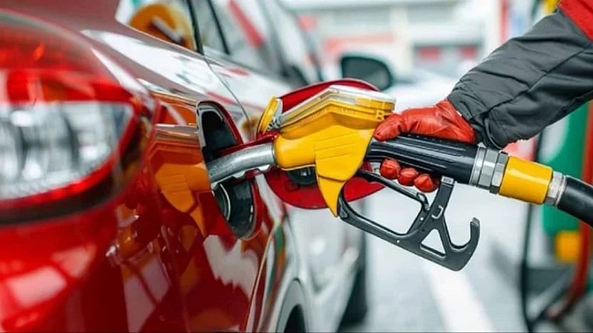 Benzin ve motorinde indirim!