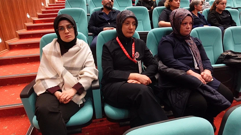 Fırat Üniversitesi Hastanesi'nde Dünya Kanser Günü farkındalık etkinliği