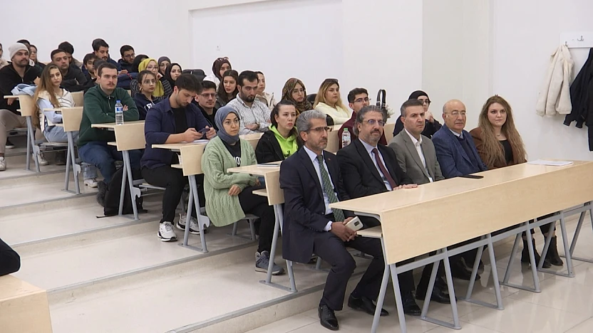 FÜ'de 'Yeni Nesil İş Kurma ve İş Bulma' konulu panel