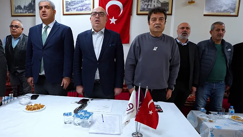 İstanbul Elazığlılar Dayanışma Derneğinde bayrak değişimi