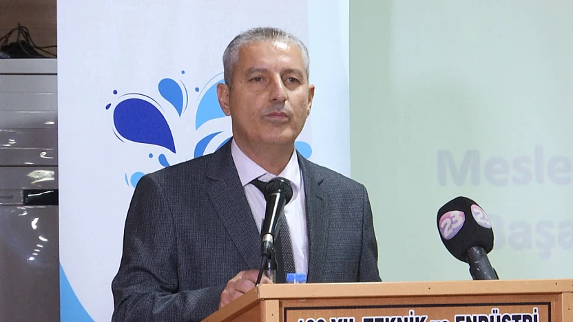 Öğrenciler MESS Eğitim Vakfı tarafından ödüllendirildi