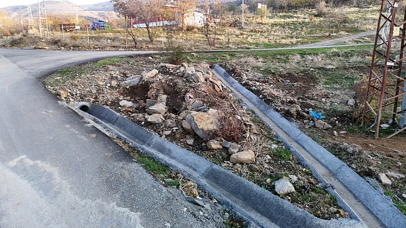 Palu'nun Güllüce ve Keklikdere köylerinde sulama kanalı çalışmaları