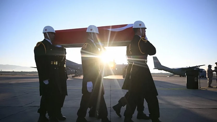 Şehitlerimize hüzünlü veda