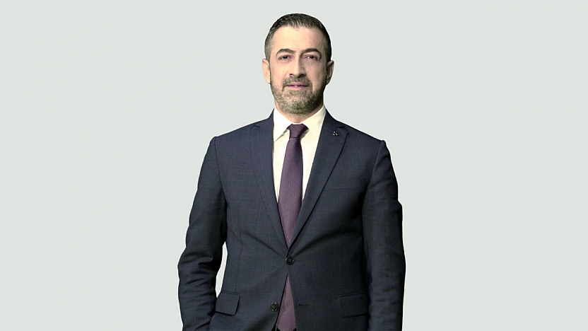 Semih Işıkver'den TOKİ sakinleri için yoğun mesai