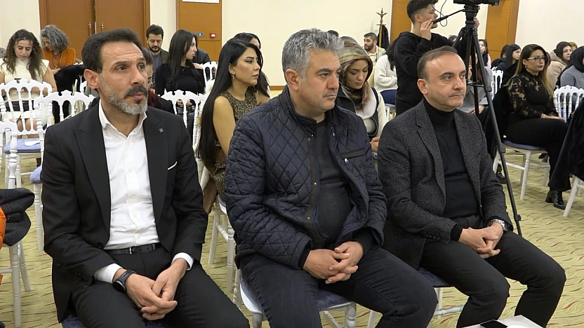 'Sinema ve TV Makyajı ve Sağlıklı Makyajın Kimyası' söyleşisi