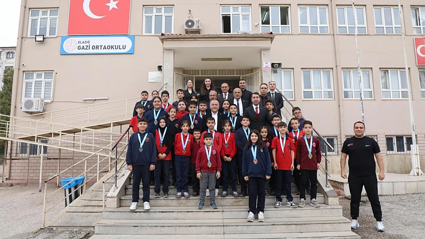 Vali Hatipoğlu'ndan tebrik ziyareti