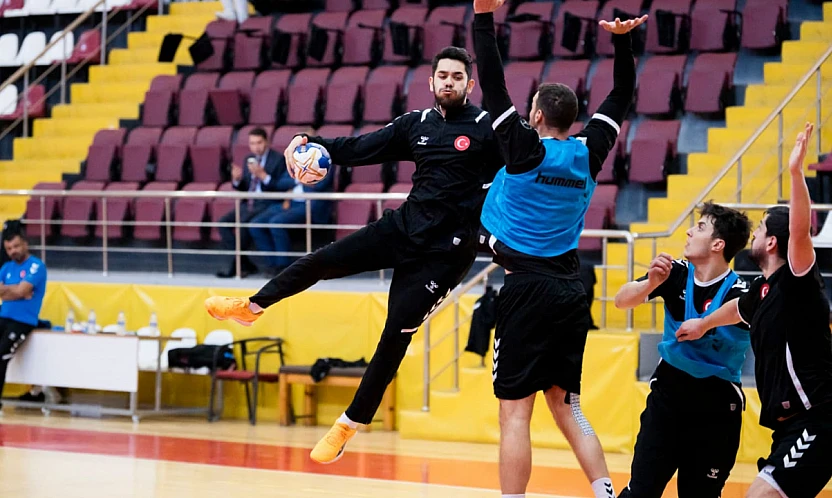 A Milli Takımı, Dünya Şampiyonası elemeleri için Elazığ'da