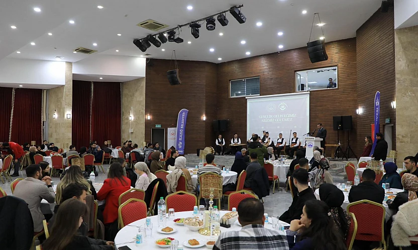 Bakan Göktaş'tan Başkan Şerifoğulları'na övgü dolu sözler