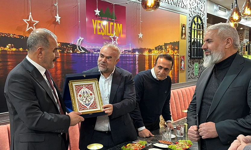 Başkan Alan, Hollanda'da Elazığlı iş insanlarıyla buluştu