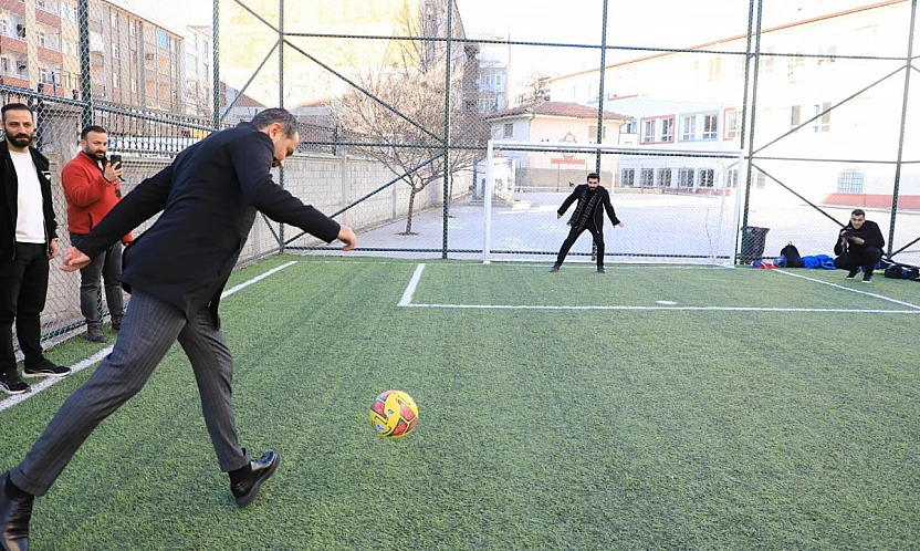 Başkan Şerifoğulları, çocukların neşesine ortak oldu