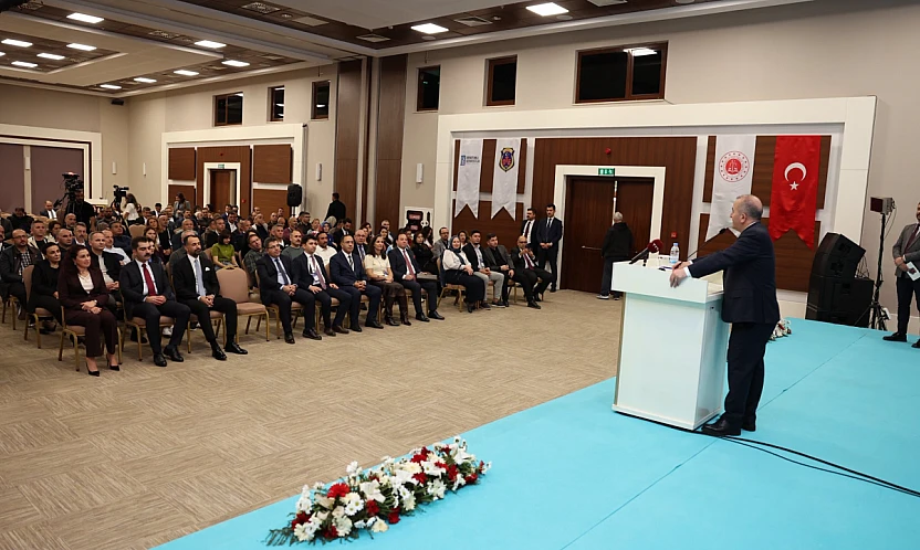 'Beyaz Ev' Modeli Antalya'da uluslararası sahneye çıktı