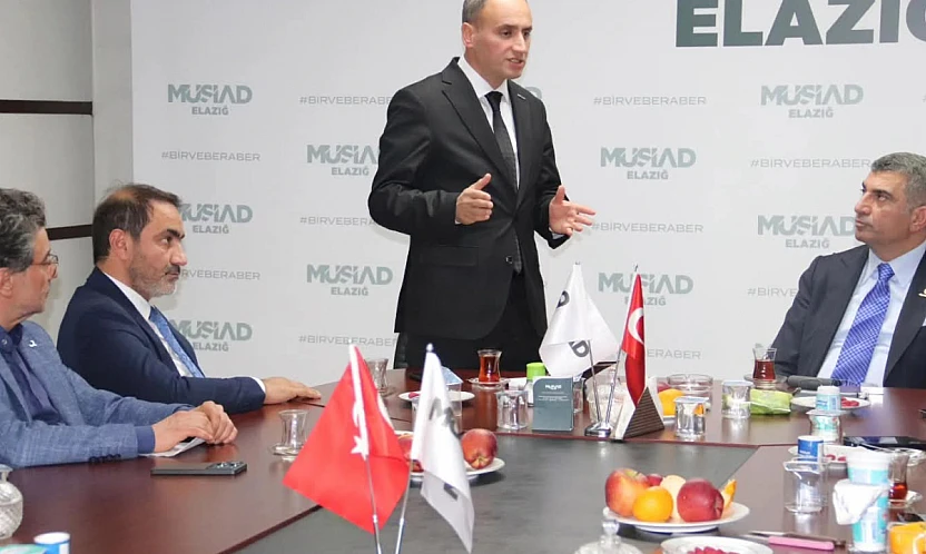 Dost Meclisi'nin konuğu Milletvekili Erol oldu