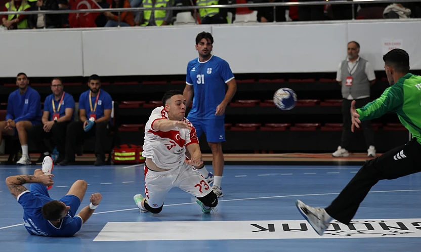 Dünya Şampiyonası elemelerinde A Milli Takımımız rakibine fark attı