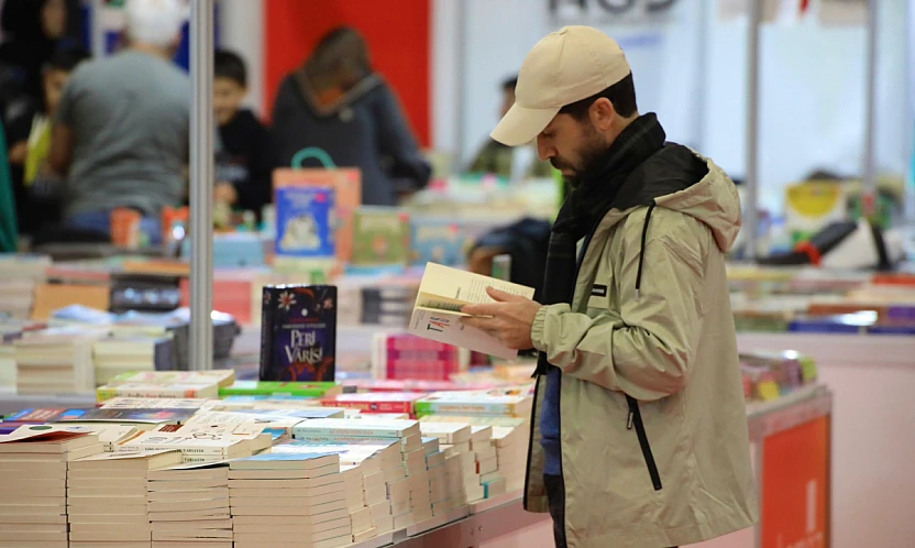 Elazığ Belediyesi 6. Kitap Fuarı'na ziyaretçi akını
