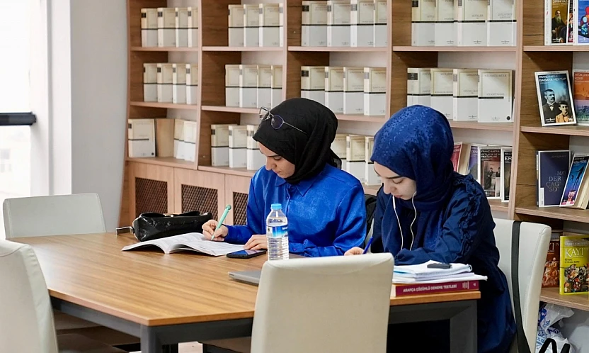 Elazığ Belediyesi bünyesinde hizmet veren kütüphaneler yoğun ilgi görüyor