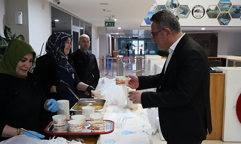 Elazığ'da karla mücadelede büyük başarı: Hafta sonu 530 köy yolu ulaşıma açıldı