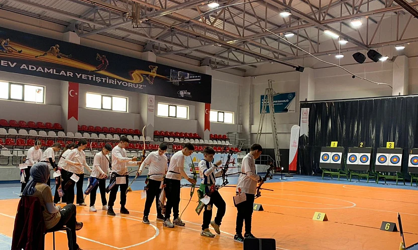 Elazığ Gençlik Spor Kulübü U15 Okçuluk Ligi'nde finalde