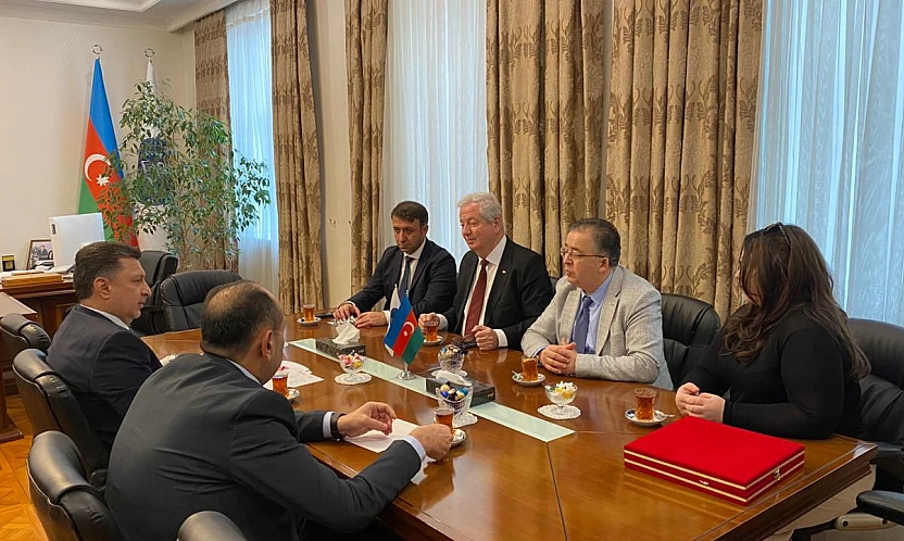 Elazığ heyetinden Azerbaycan Tıp Üniversitesi'ne ziyaret