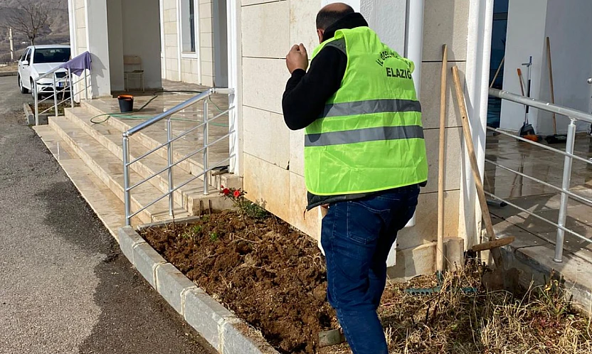 Elazığ İl Özel İdaresi'nden Fethi Sekin Külliyesi'nde çevre düzenlemesi