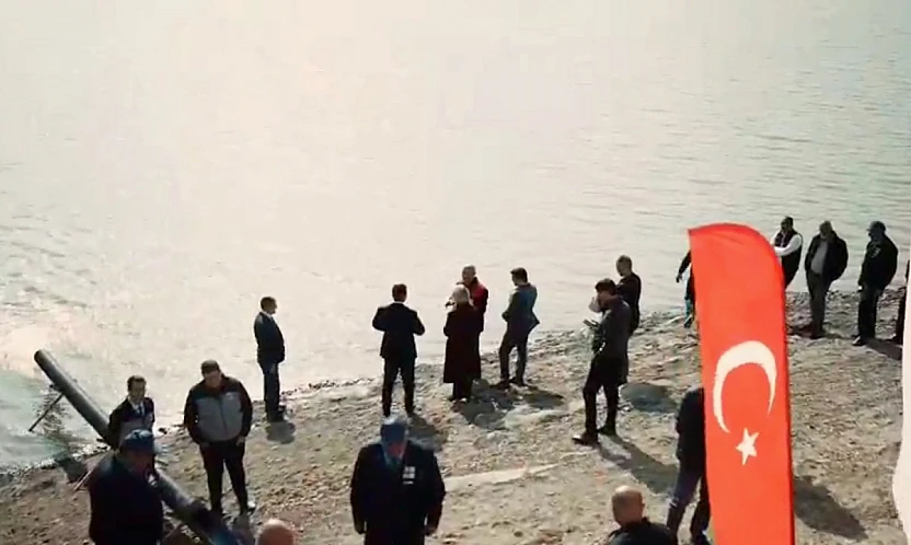 Keban'dan Nahçıvan'a 300 bin yavru sazan balığı gönderildi