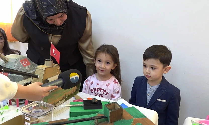 Minik mühendisler eserlerini anlattı