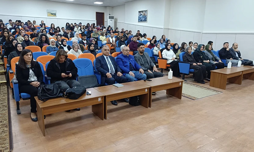 'Öğretmenlik Kimliği ve Mesleki Yolculuk' konuşuldu