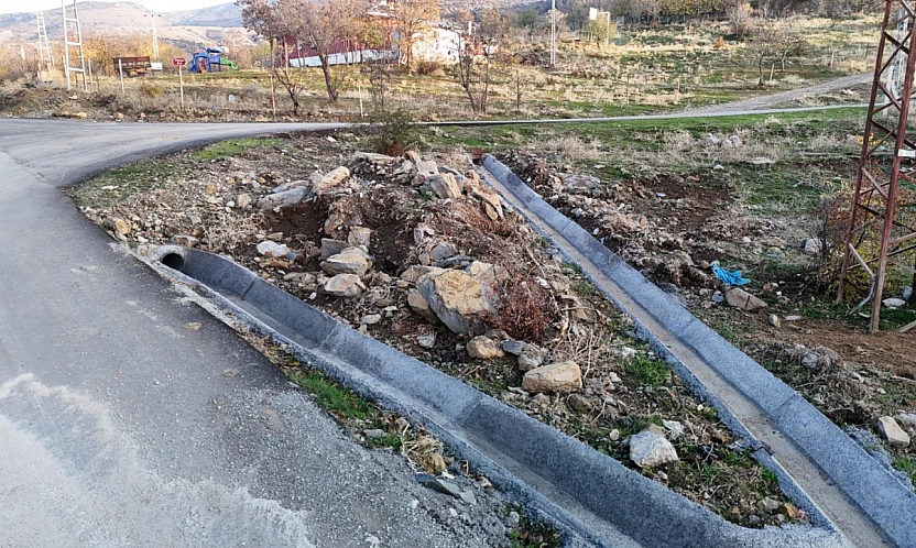 Palu'nun Güllüce ve Keklikdere köylerinde sulama kanalı çalışmaları