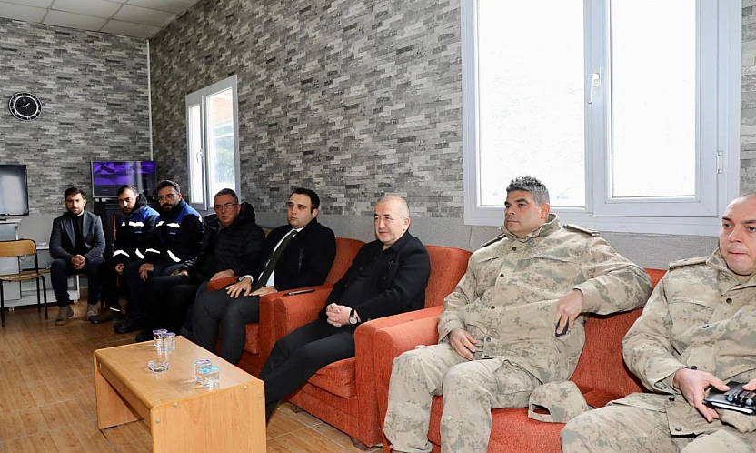 Vali Hatipoğlu, köylerde yürütülen çalışmaları yerinde incelendi