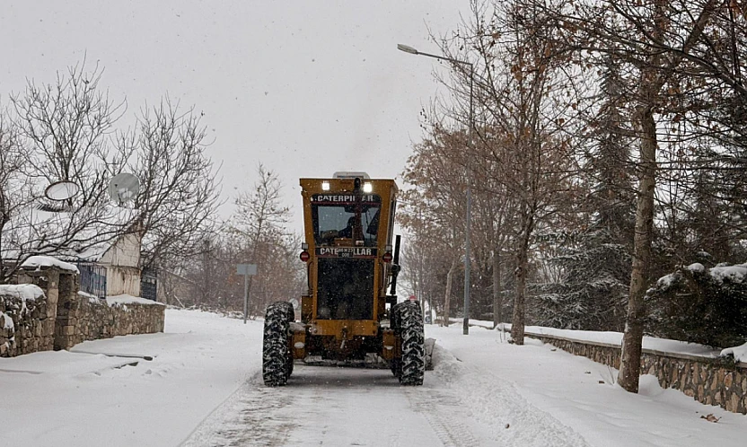 Valifahribey Caddesi'nde kar temizleme çalışması yapılacak