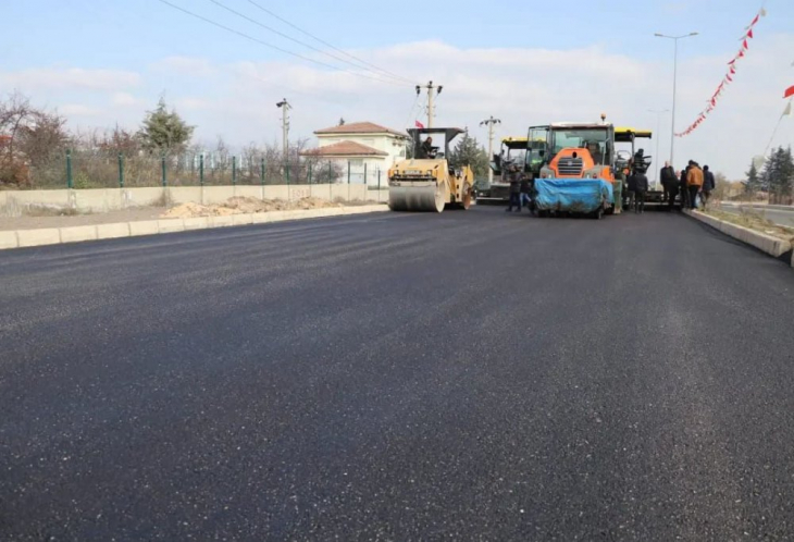 Milletvekili Demirbağ, Yazıkonak-Yurtbaşı OSB yolunda inceleme yaptı