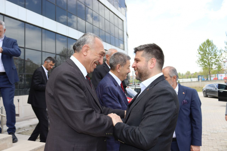 Nazırlı Kadınlara Seslendi: Zaferimizin baş aktörü, Türkiye Yüzyılı'nın mimarı kadınlarımız olacaktır